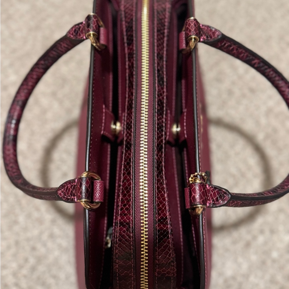 Coach Bag Maroon - Picture 7 of 13